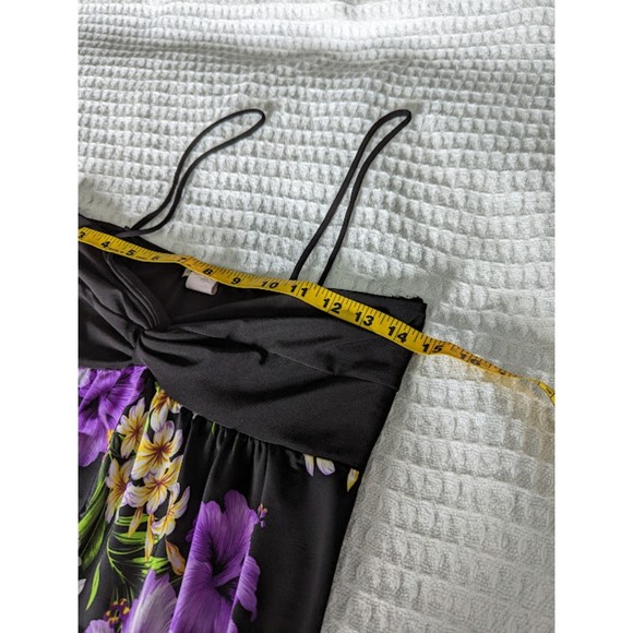 Hawaiian Dress - Picture 6 of 10